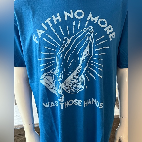 HOST PICK 6/28 🎉:  Rare Faith No More Crew Shirt 2020 - Picture 4 of 12